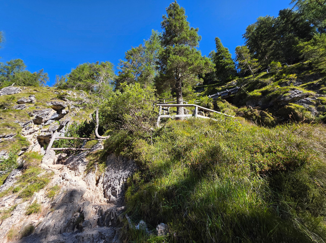 Cascate di Vallesinella-马多纳迪坎皮格里奥必去景点