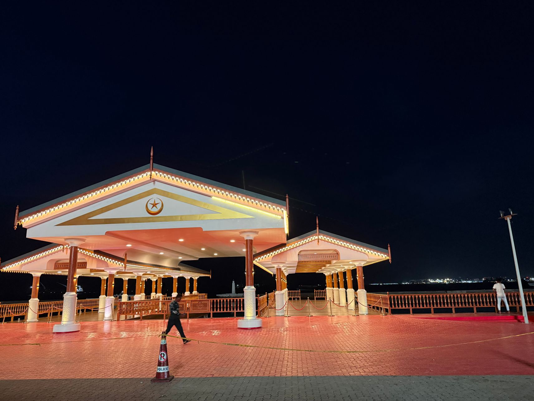 胡鲁维拉海滩椰树酒店-旅行者