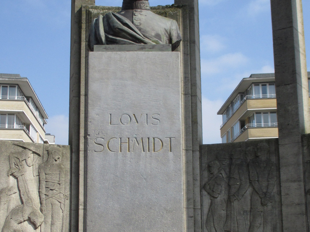 Mémorial Louis Schmidt-艾特贝克必去景点