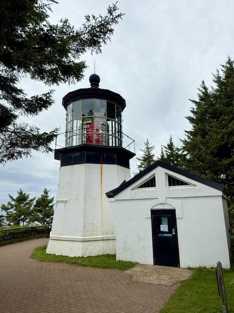 Cape Meares Lighthouse-蒂拉穆克必去景点
