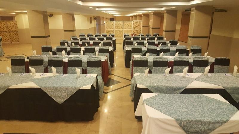 Grace Crown Hotel