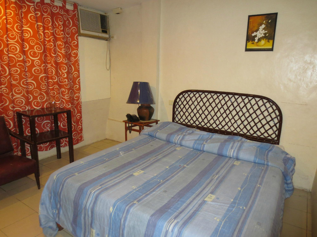 薄荷拉罗卡酒店