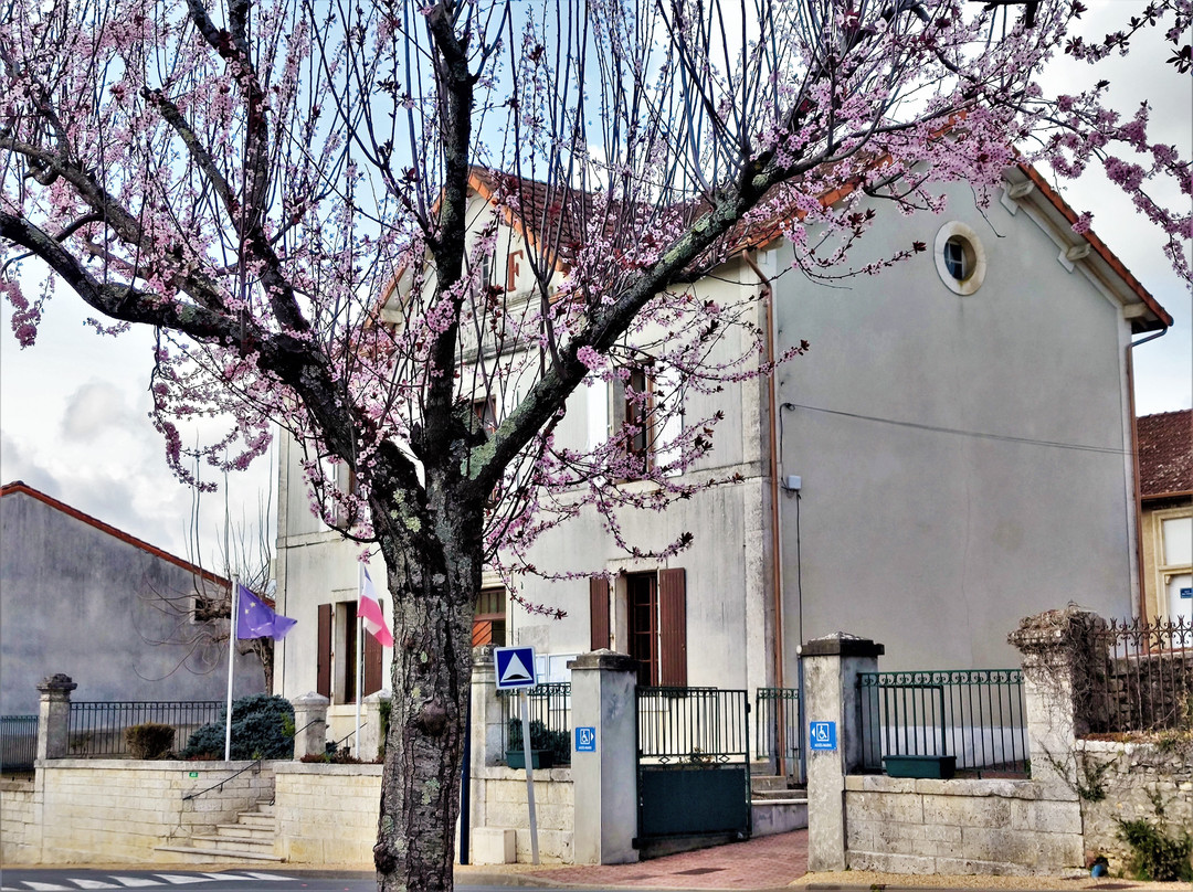 Église De Saint-laurent-de-céris
