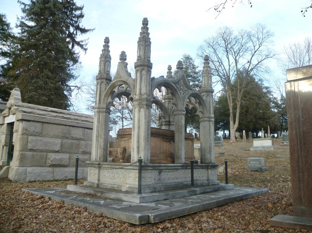 Mount Mora Cemetery景点图片