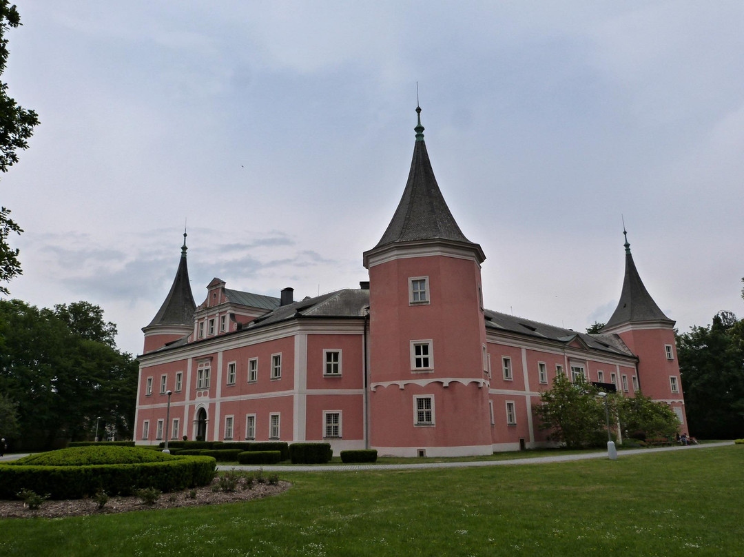 Sokolovsky Castle and Muzeum景点图片