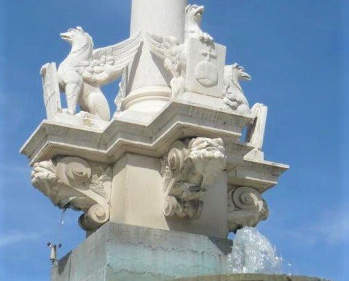 Fontaine Monumentale景点图片