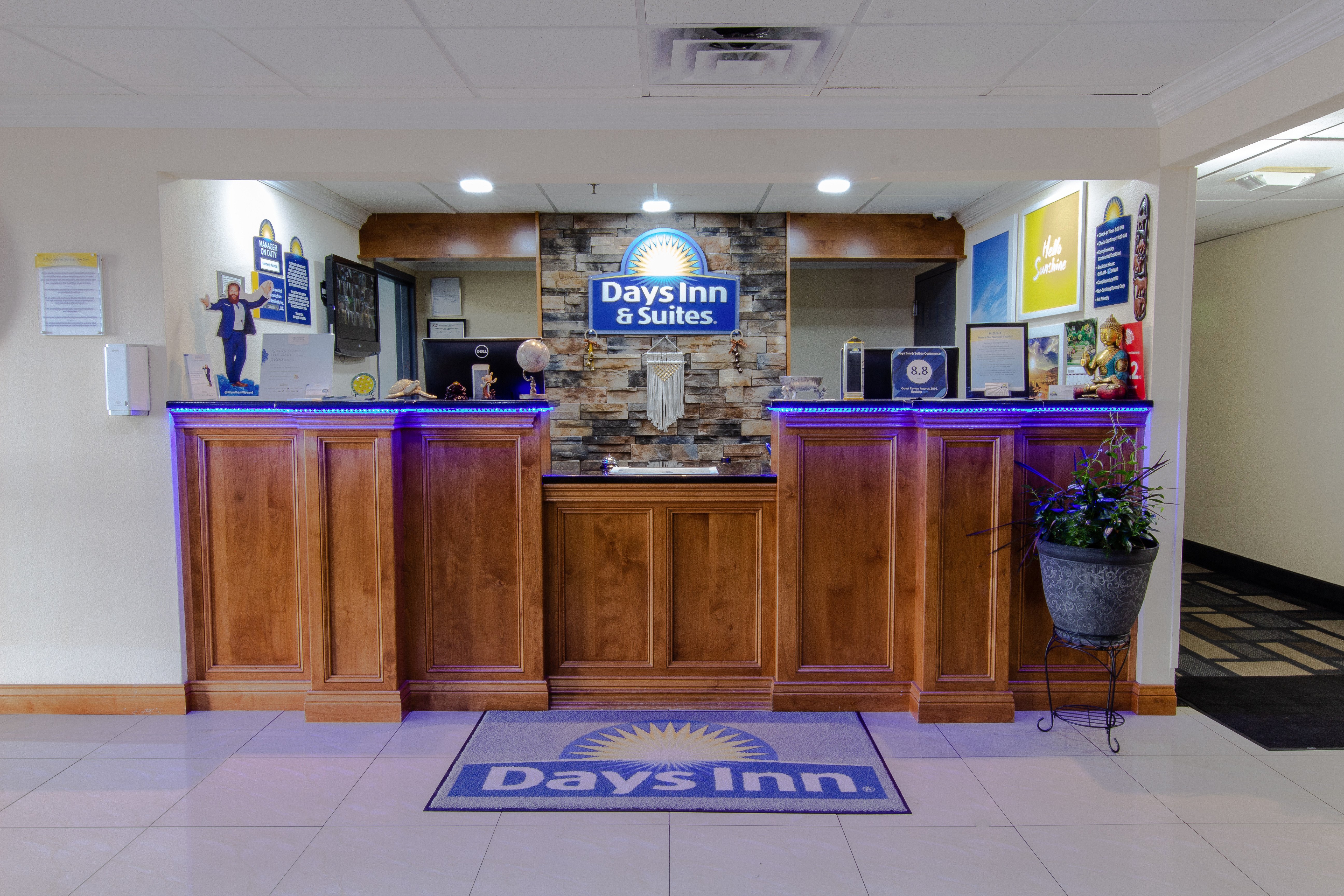 Days Inn & Suites by Wyndham Commerce-官方
