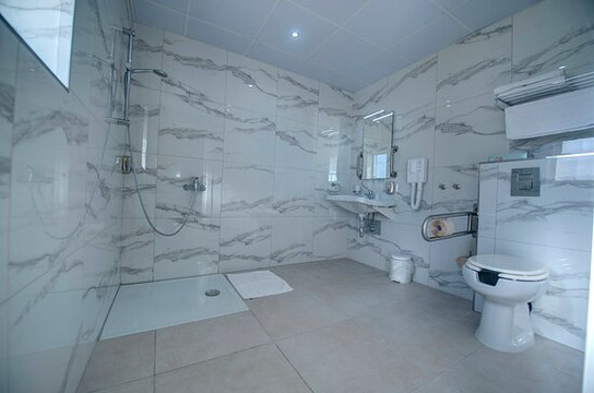 阿尔乐格酒店主图