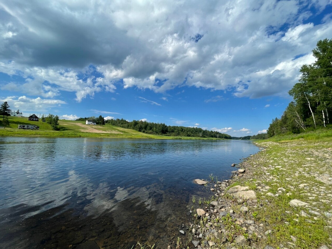 Mountain Channel Salmon Lodge