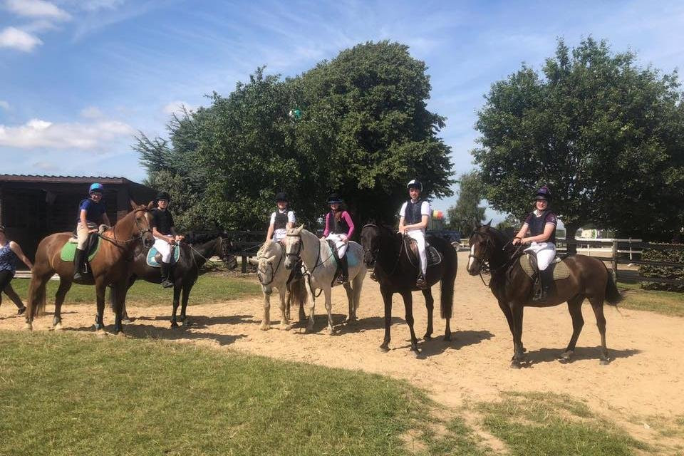 Riverside Equestrian Centre - Finns-Gorey必去景点