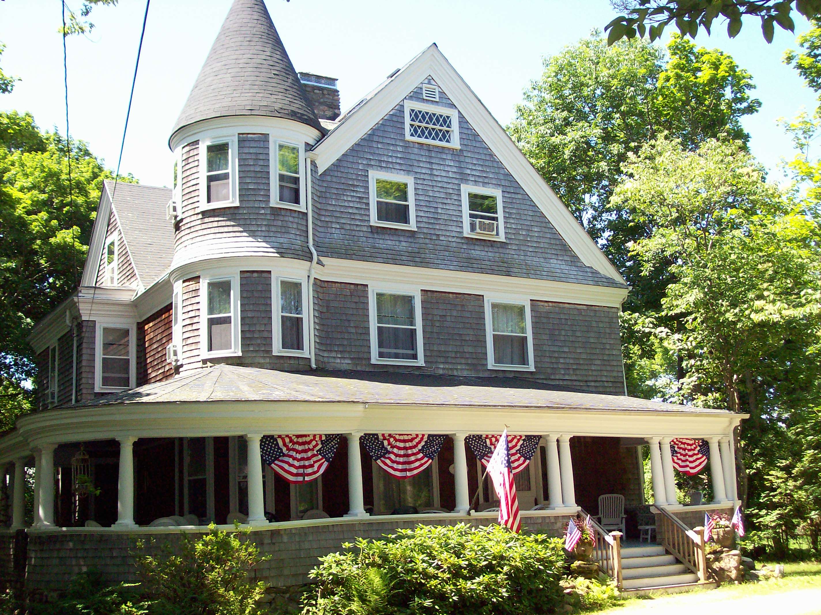 Stone's Throw Inn-官方