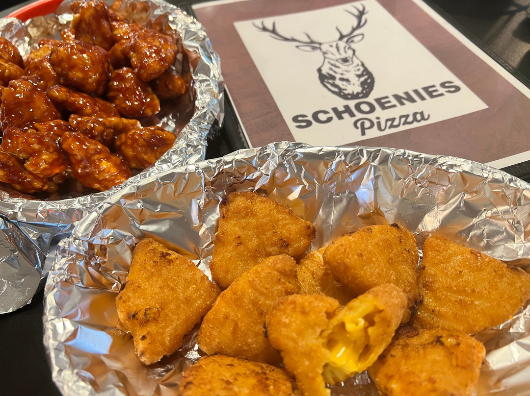 Byron餐馆和美食-Schonies Pizza