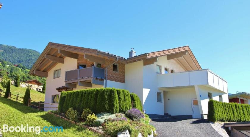 Chalet Pinzgau Am Grossvenediger Mit Sonnenterrasse