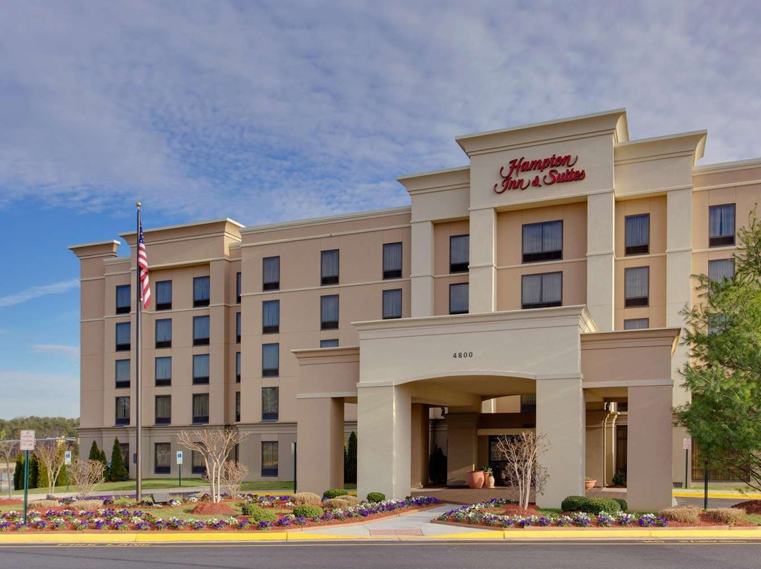 Hampton Inn & Suites Fredericksburg South主图
