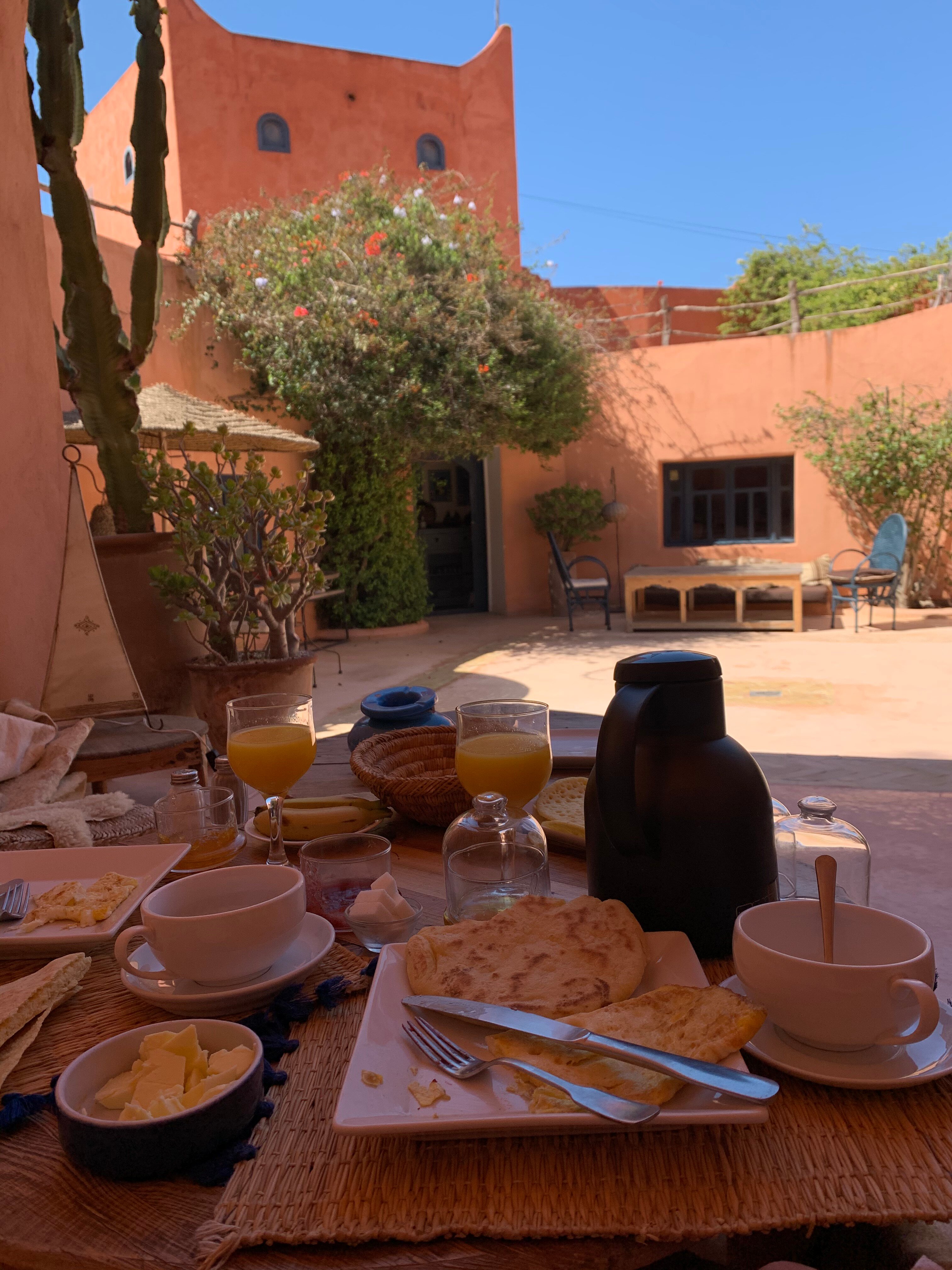 Riad Baoussala-餐饮