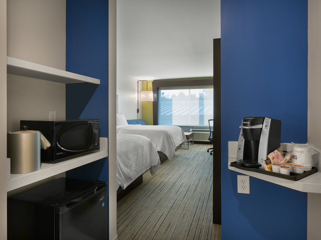 Holiday Inn Express Lake Park, an IHG hotel主图