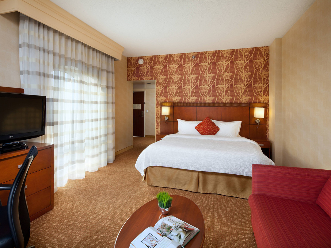 洛杉矶鲍德温公园万怡酒店主图