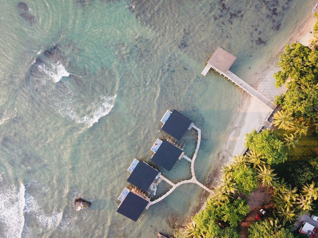 阿斯顿安亚海滩酒店主图