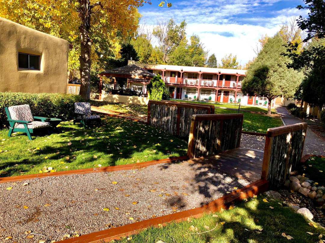 El Pueblo Lodge主图