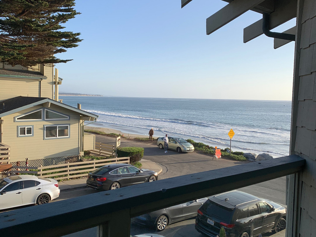 米拉马尔海滩龙柏酒店主图