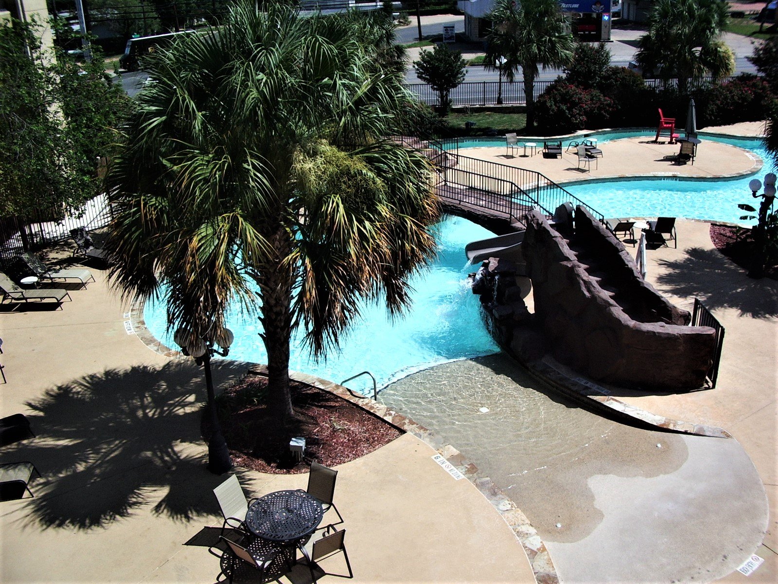 Holiday Inn Express & Suites Fredericksburg By IHG-泳池