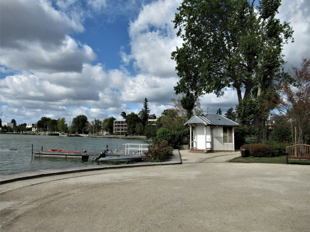 Jardin De La Villa Du Lac-昂吉安莱班必去景点