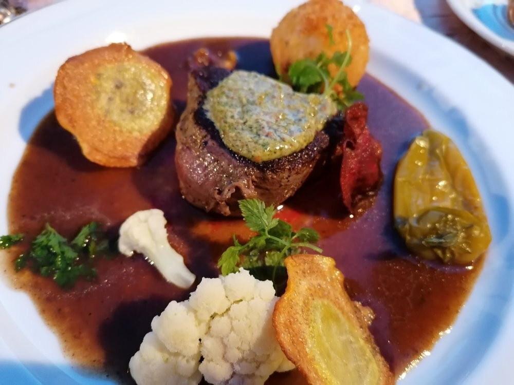 Hôtellerie du Château de Floure主图