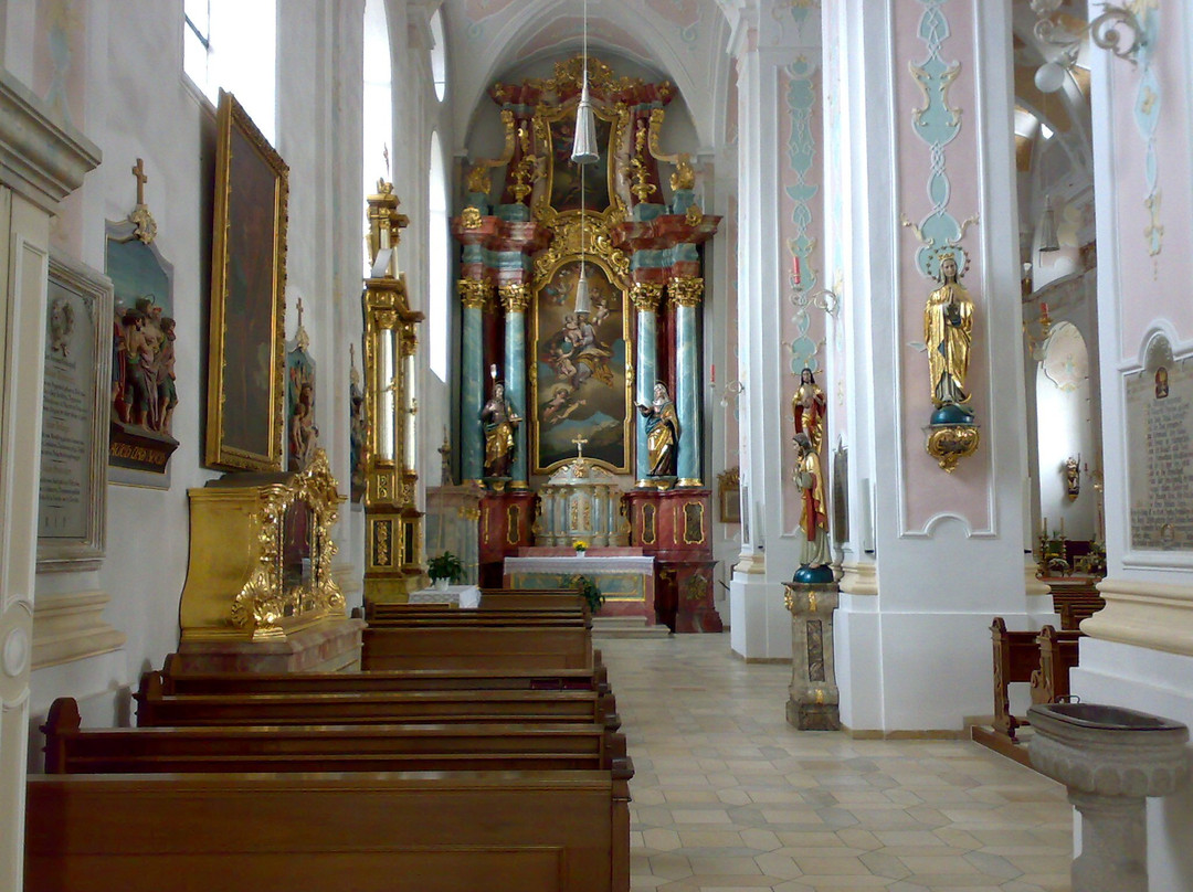 Stadtpfarrkirche Mariä Himmelfahrt-Deggendorf必去景点