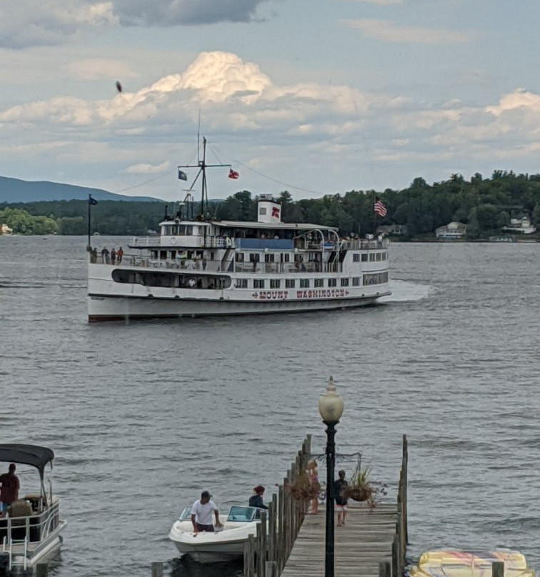 Winnipesaukee Pier-Weirs Beach必去景点