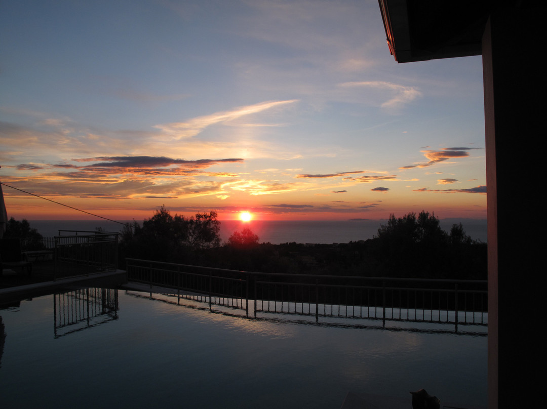 Liogerma Apartments主图