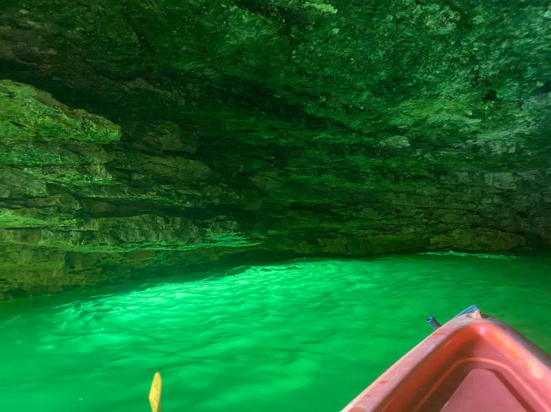 Cave Point Paddle and Pedal-Fish Creek必去景点