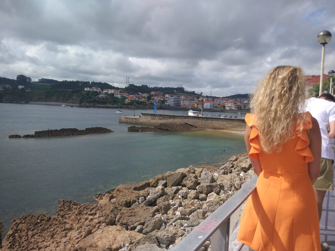 Playa De Luanco景点图片