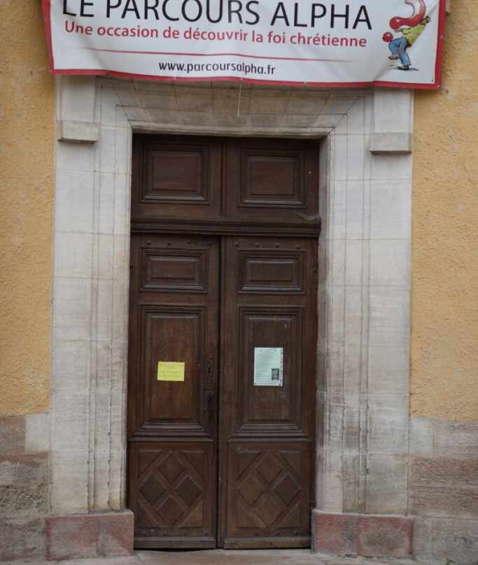 Eglise Saints-Pierre-et-Paul-Givry必去景点