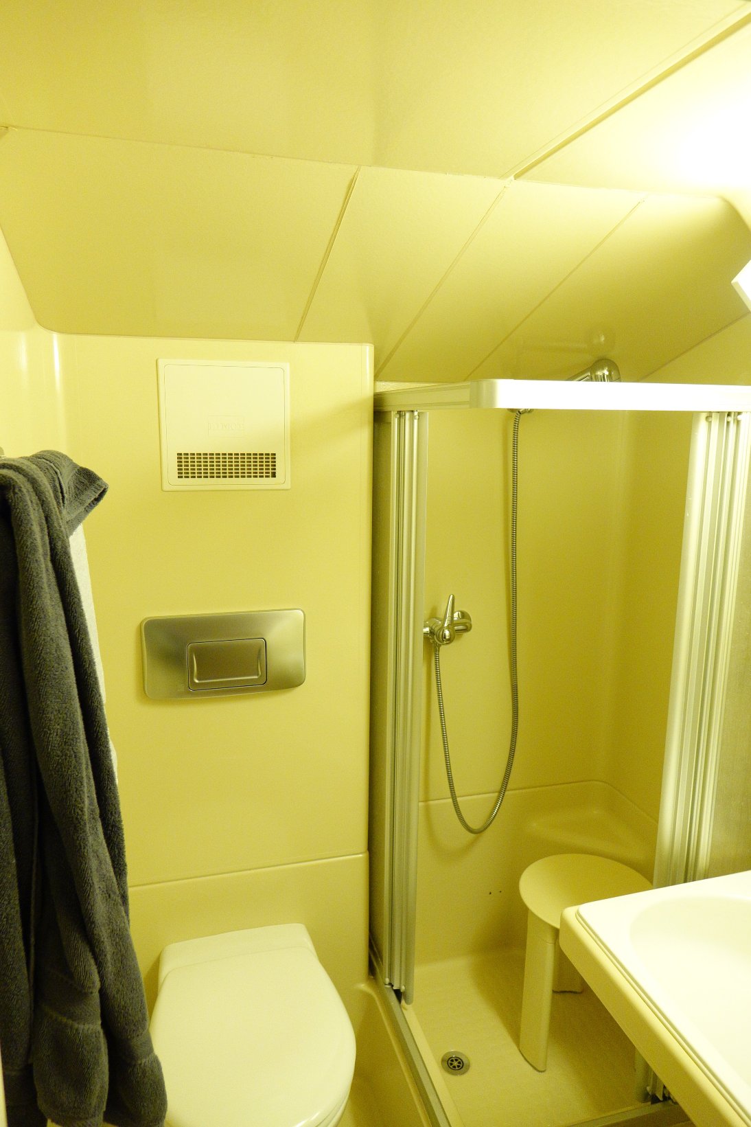 Albrun Restaurant Pension-浴室