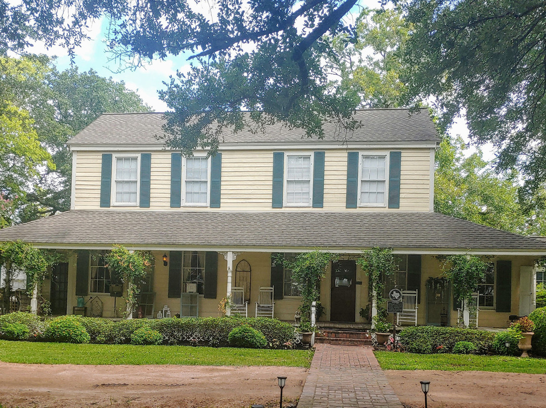 Hodge Podge Lodge主图