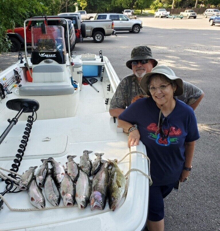 Busch Mountain Fishing Guide Service景点图片