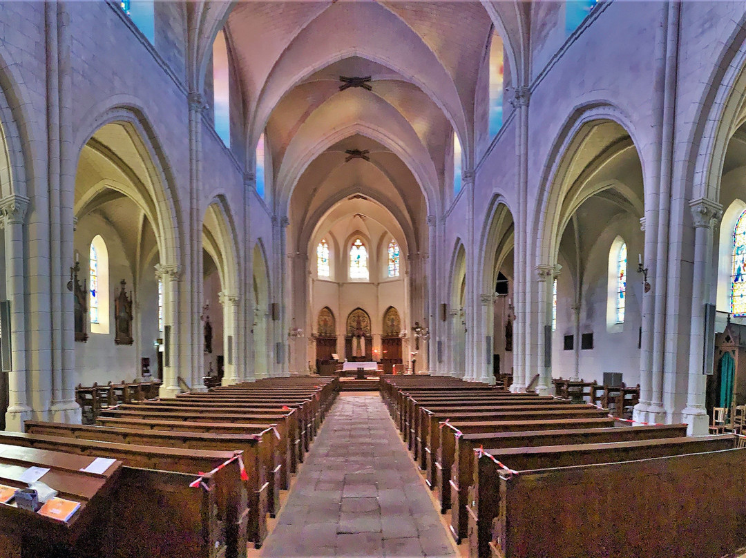 Eglise Saint-pierre-Cugand必去景点