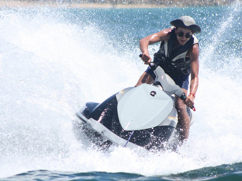 Nauticdrive-阿尔布赞拉必去景点