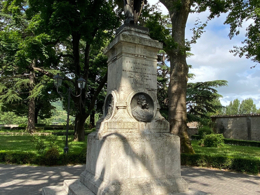 Monumento a Vittorio Emanuele II e Umberto I-卡斯泰洛城必去景点