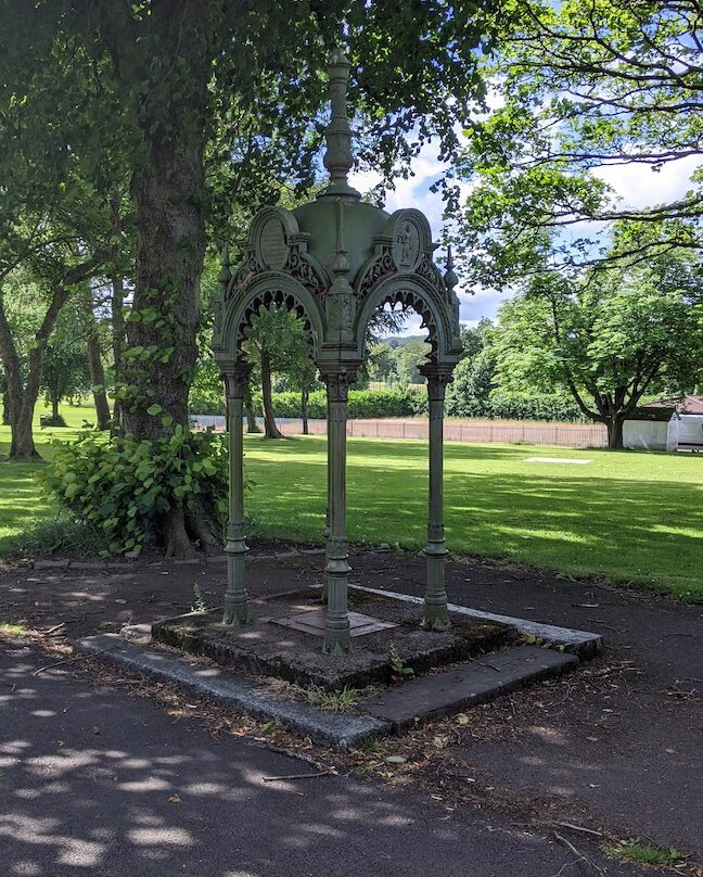 Barrhead Co-operative Society Fountains景点图片