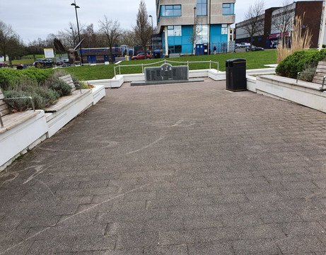 Kirkby War Memorial-Kirkby必去景点