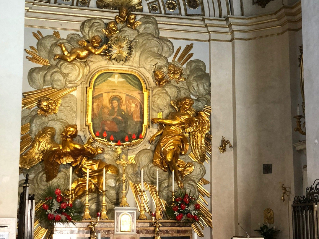 Santuario Santa Maria del Divino Amore景点图片