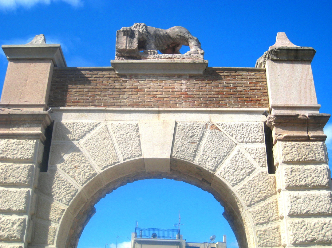 Land Gate-纳夫普利翁必去景点