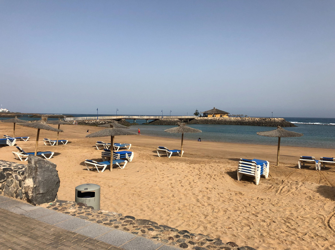 La Guirra Beach景点图片