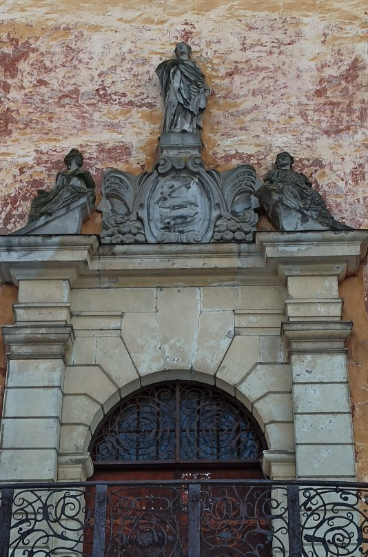 Narva Town Hall景点图片