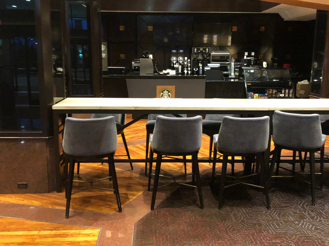 希尔顿纽瓦克机场酒店主图