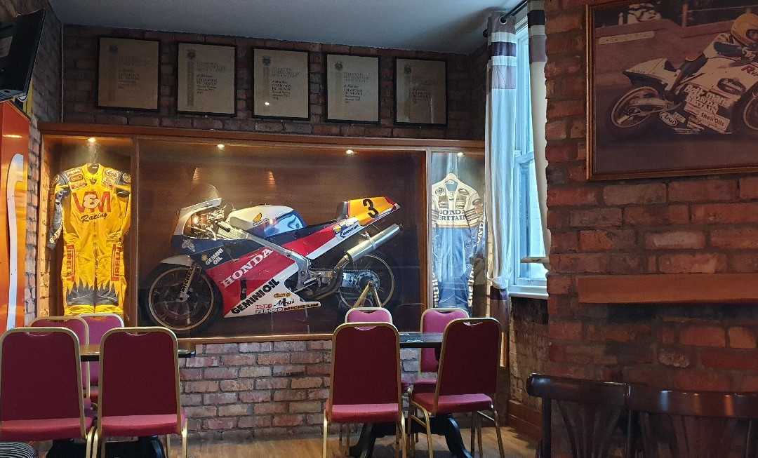 Joeys Bar景点图片