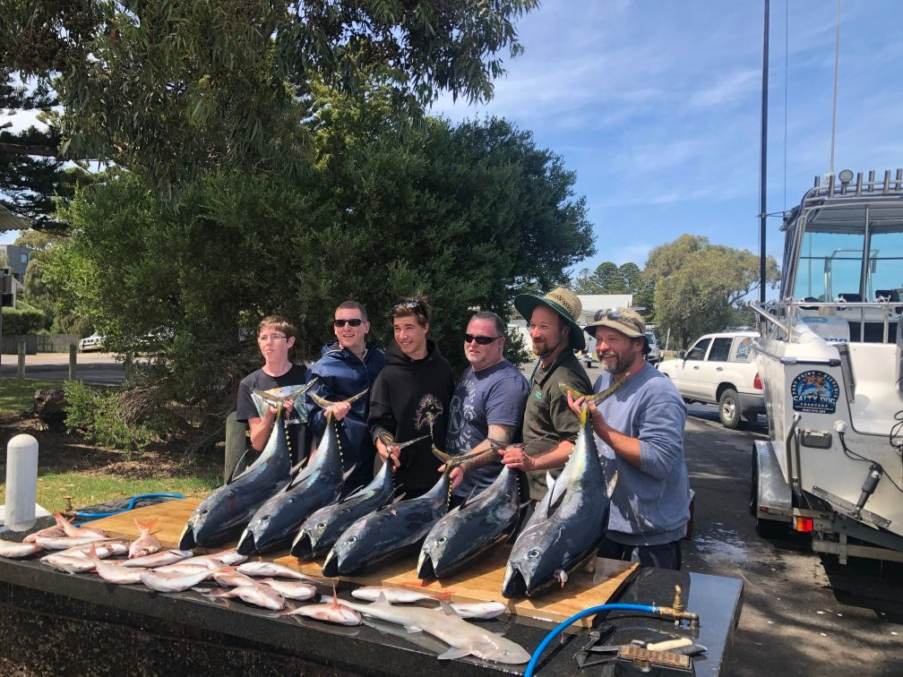 Salty Dog Charters-仙女港必去景点