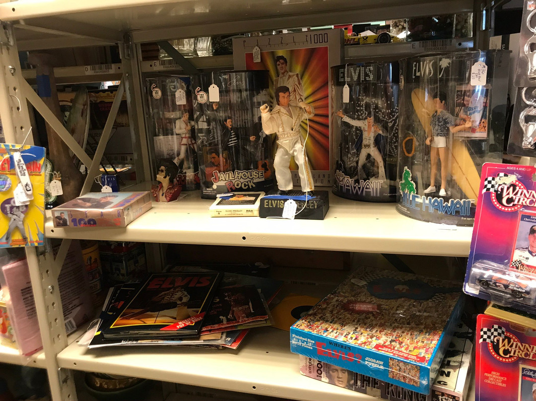 Shaggy's Indoor Flea Market景点图片