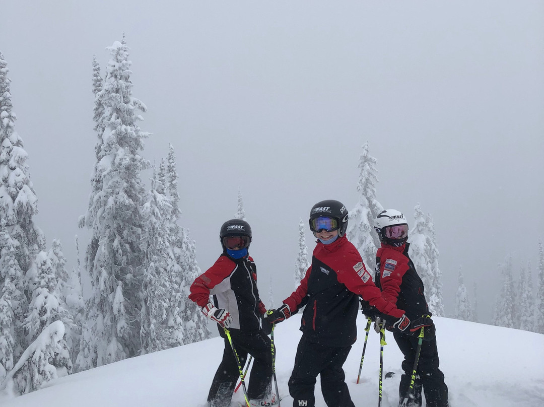 Fernie Wilderness Day Adventures-弗尼必去景点